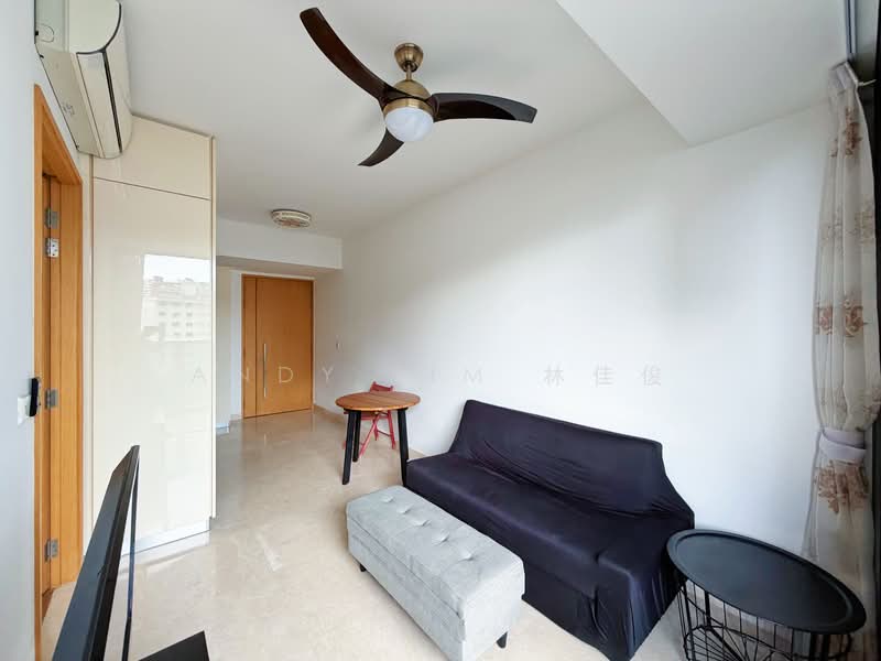 Commonwealth Towers Condominium For Sale at S$ 968,000 | PropertyGuru Singapore - Living Room