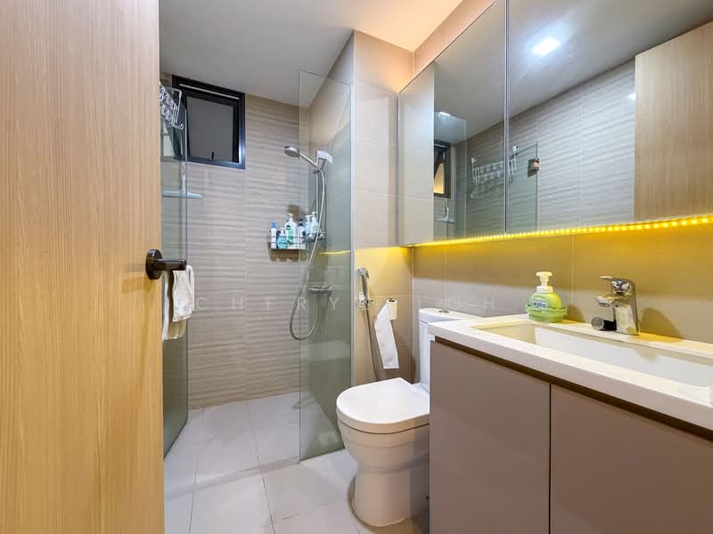 Wandervale, 357 Choa Chu Kang Avenue 3, 3 Bedrooms, 1,087 sqft, Executive Condominium For Rent, by Cheryl Loh, 500087233 - Common Bathroom - PropertyGuru.com.sg