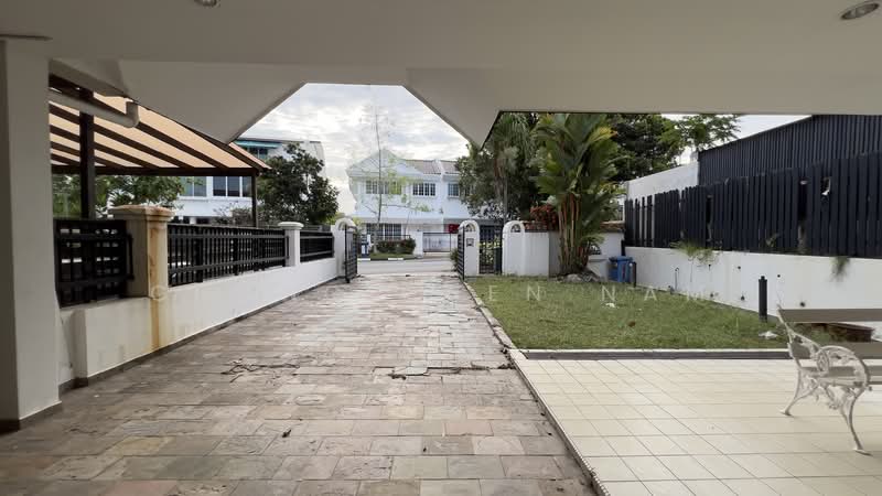 SIGLAP CORNER TERRACE, SUITS REBUILD OR A & A. NEAR SIGLAP CENTRE Corner Terrace For Sale at S$ 5,500,000 | PropertyGuru Singapore - Exterior