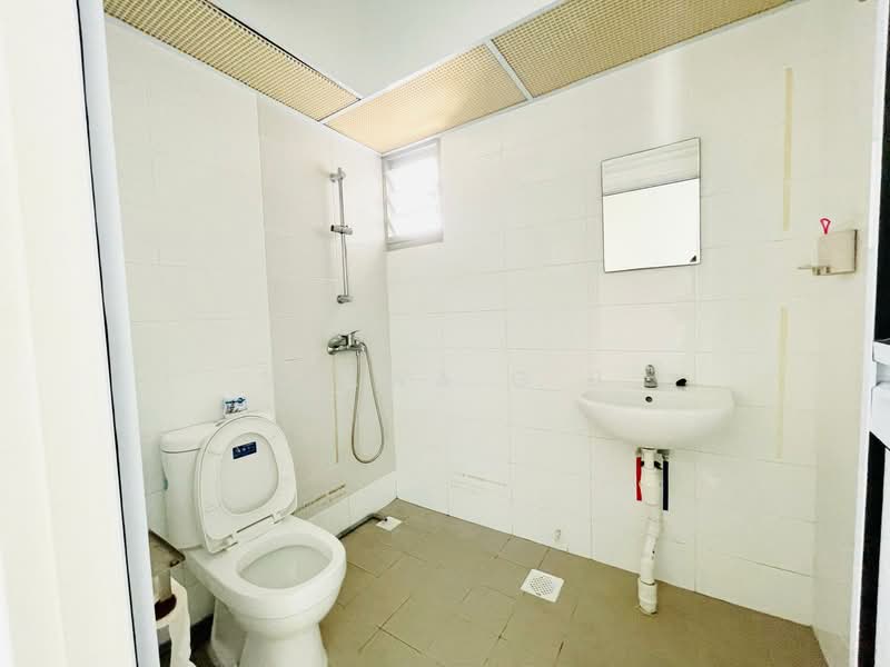 116A Jalan Tenteram HDB Flat For Sale at S$ 918,000 | PropertyGuru Singapore - Bathroom