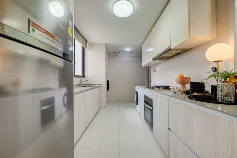 The Luxurie, 31 Compassvale Road, 3 Bedrooms, 1,001 sqft, Condominium For Sale, by Jeannie Lim, 500087248 - Kitchen - PropertyGuru.com.sg