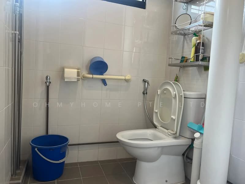 102 Jalan Rajah HDB Flat For Sale at S$ 580,000 | PropertyGuru Singapore - Bathroom