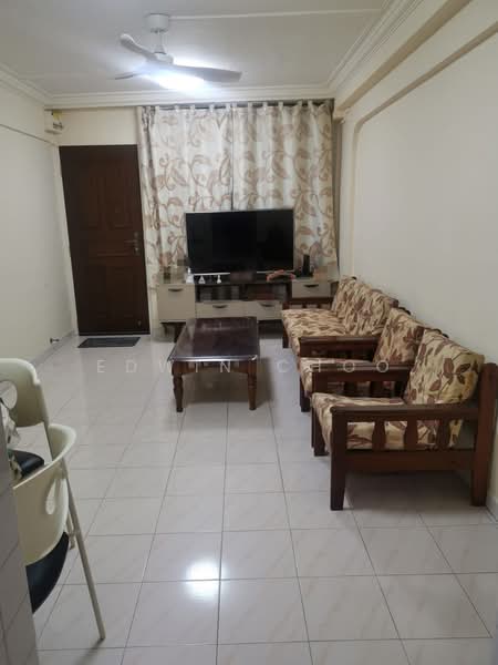 110 Yishun Ring Road HDB Flat For Sale at S$ 440,000 | PropertyGuru Singapore - Living Room
