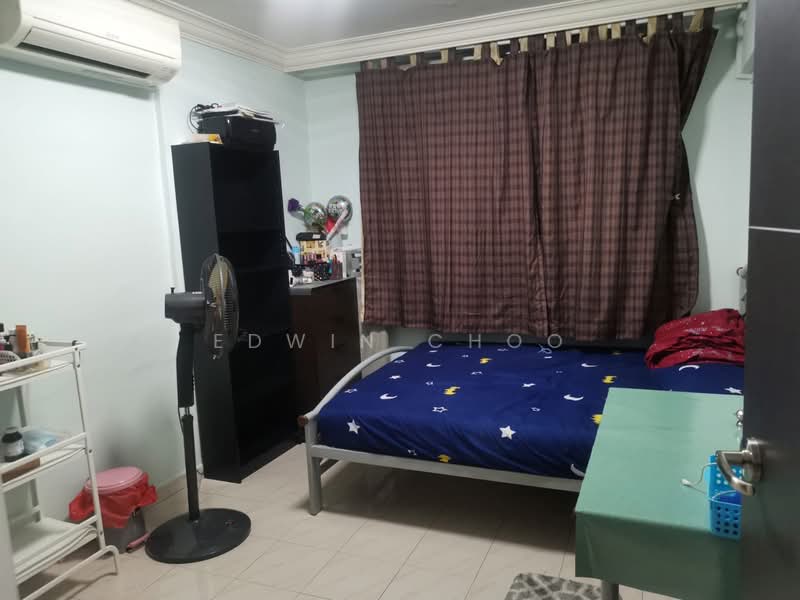 110 Yishun Ring Road HDB Flat For Sale at S$ 440,000 | PropertyGuru Singapore - Bedroom