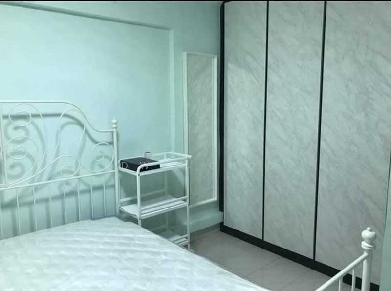 110 Yishun Ring Road HDB Flat For Sale at S$ 440,000 | PropertyGuru Singapore - Bedroom