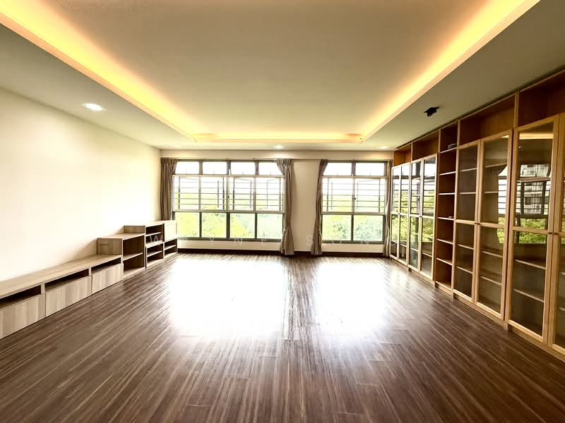 477A Upper Serangoon View HDB Flat For Sale at S$ 879,999 | PropertyGuru Singapore - Living Room
