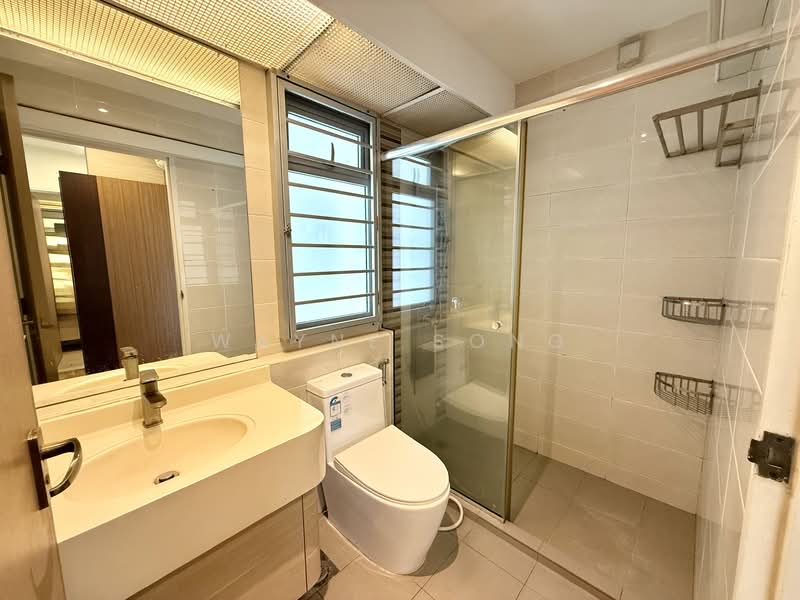 477A Upper Serangoon View HDB Flat For Sale at S$ 879,999 | PropertyGuru Singapore - Bathroom