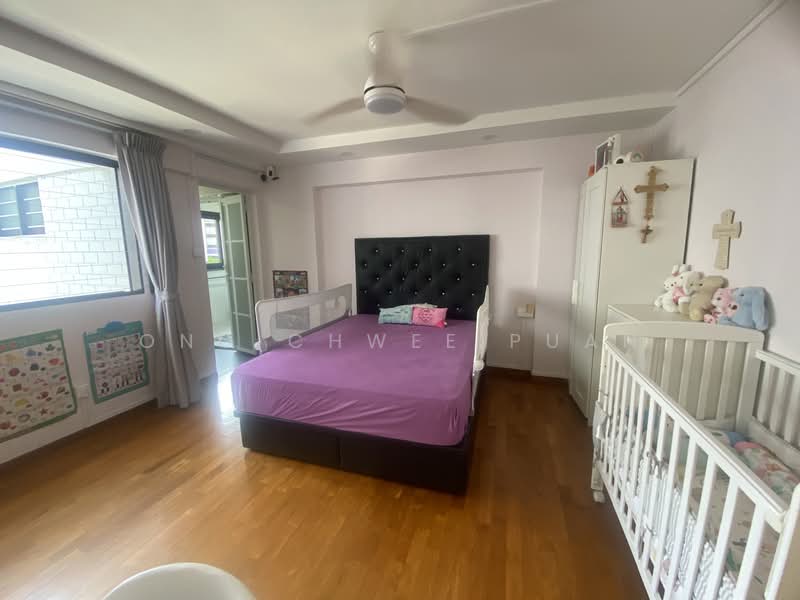 124 Bishan Street 12 HDB Flat For Sale at S$ 1,200,000 | PropertyGuru Singapore - Bedroom