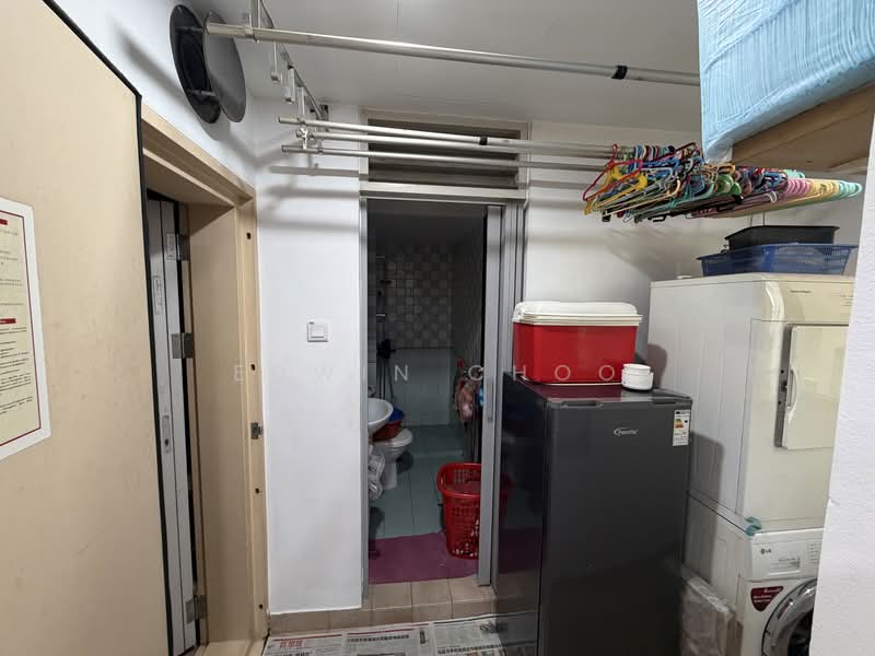 Yishun Emerald Condominium For Sale at S$ 1,680,000 | PropertyGuru Singapore - Bathroom