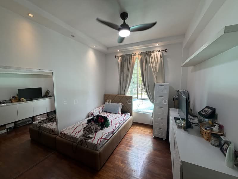 Yishun Emerald Condominium For Sale at S$ 1,680,000 | PropertyGuru Singapore - Bedroom