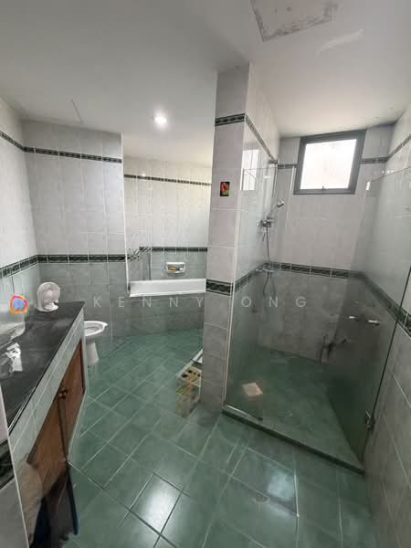 Yew Mei Green Condominium For Sale at S$ 1,788,888 | PropertyGuru Singapore - Bathroom