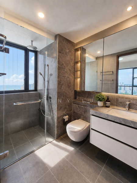 Stirling Residences Condominium For Sale at S$ 2,990,000 | PropertyGuru Singapore - Bathroom