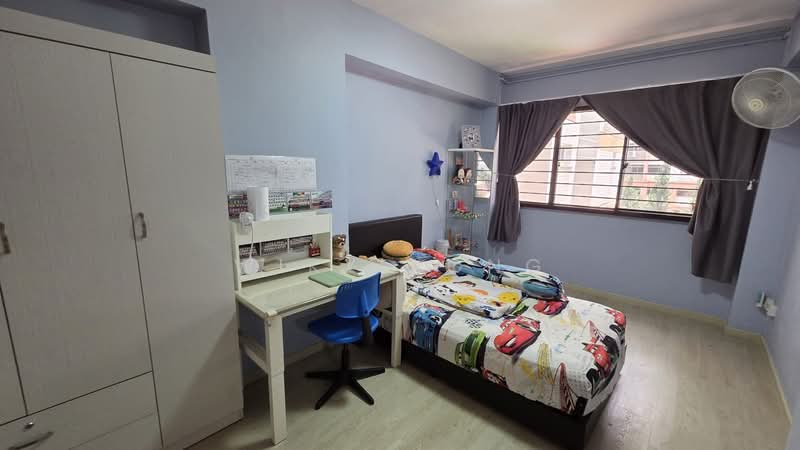765 Jurong West Street 74 HDB Flat For Sale at S$ 695,000 | PropertyGuru Singapore - Bedroom
