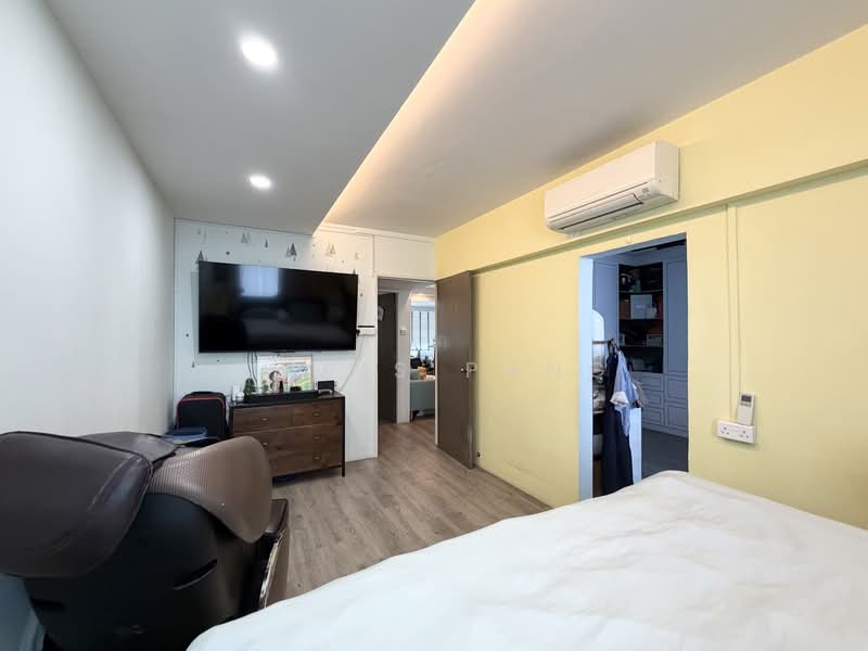 523 Serangoon North Avenue 4 HDB Flat For Sale at S$ 899,000 | PropertyGuru Singapore - Bedroom