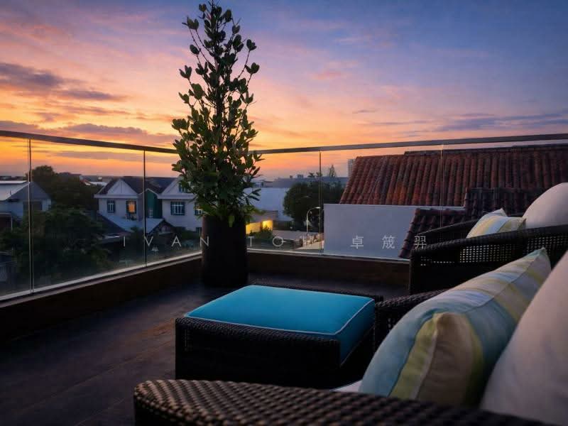 ⭐DUNBAR WALK⭐2.5 STOREY MOVE-IN⭐, Home Lift l Private Pool l Park 2 Cars, 5 Bedrooms, 6,000 sqft, Semi-Detached House For Sale, by Ivan Toh 卓筬羿, 500087355 - View - PropertyGuru.com.sg