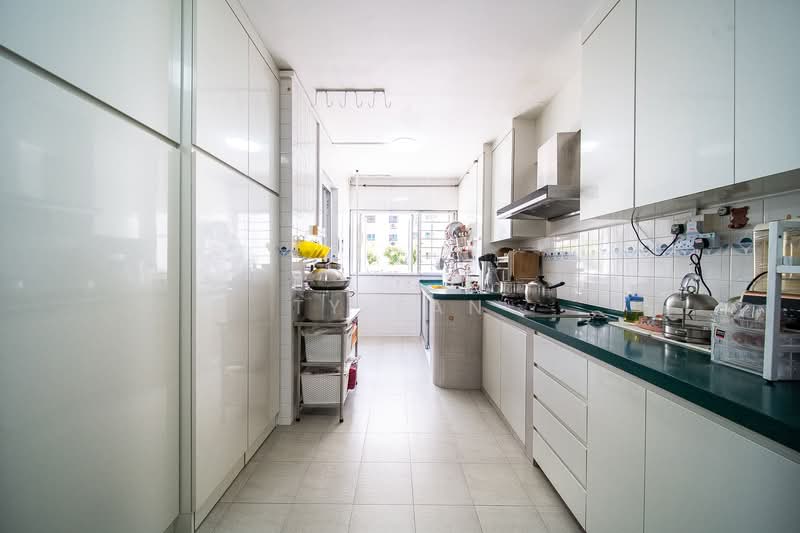 162 Tampines Street 12 HDB Flat For Sale at S$ 879,888 | PropertyGuru Singapore - Kitchen