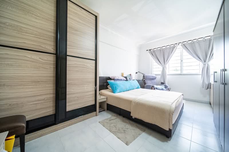 162 Tampines Street 12 HDB Flat For Sale at S$ 879,888 | PropertyGuru Singapore - Bedroom