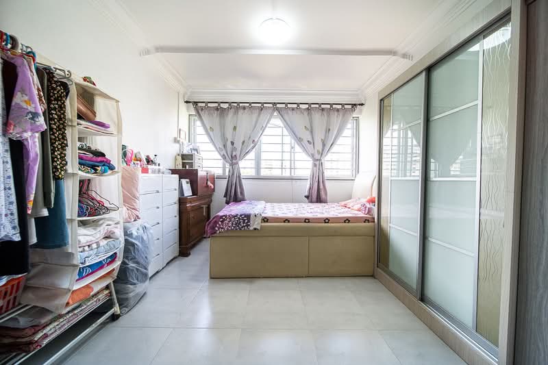 162 Tampines Street 12 HDB Flat For Sale at S$ 879,888 | PropertyGuru Singapore - Bedroom