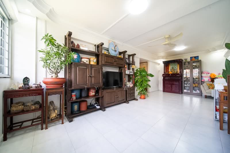 162 Tampines Street 12 HDB Flat For Sale at S$ 879,888 | PropertyGuru Singapore - Living Room