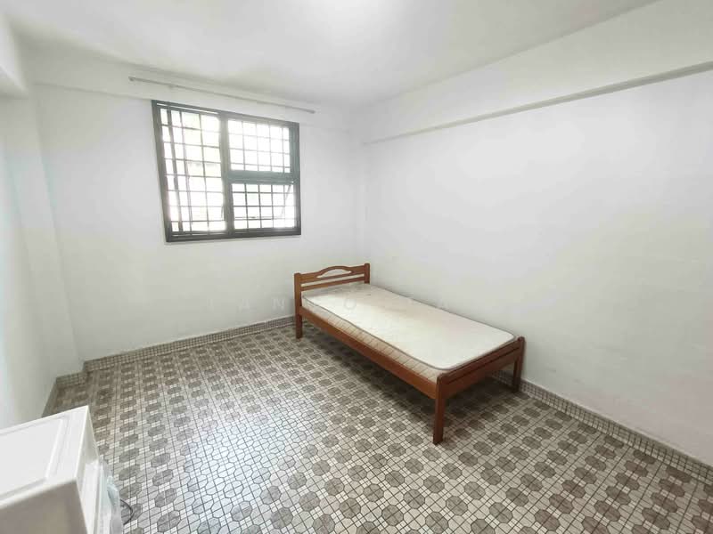 20 Jalan Klinik HDB Flat For Sale at S$ 305,000 | PropertyGuru Singapore - Bedroom