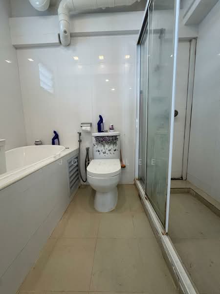 307B Anchorvale Road HDB Flat For Sale at S$ 880,000 | PropertyGuru Singapore - Bathroom