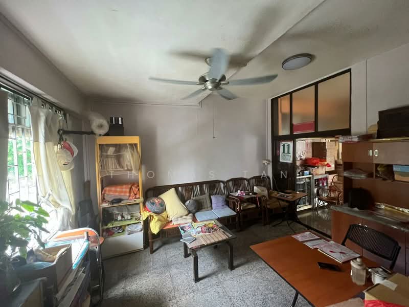 327713 Apartment For Sale at S$ 1,600,000 | PropertyGuru Singapore - Living Room