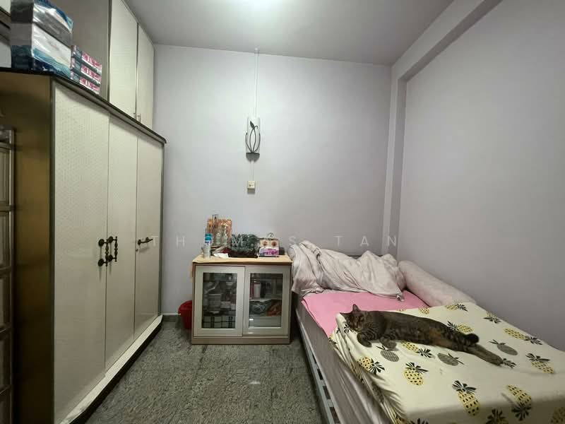 327713 Apartment For Sale at S$ 1,600,000 | PropertyGuru Singapore - Bedroom