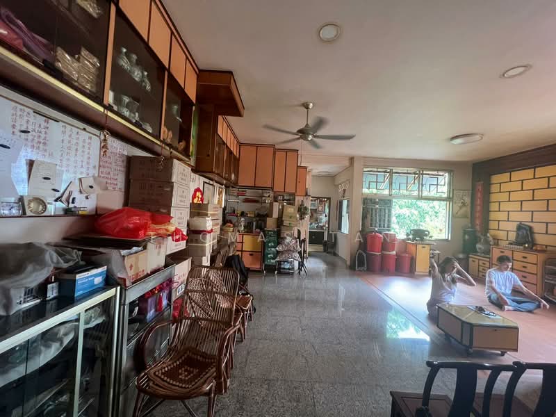 327713 Apartment For Sale at S$ 1,600,000 | PropertyGuru Singapore - Living Room