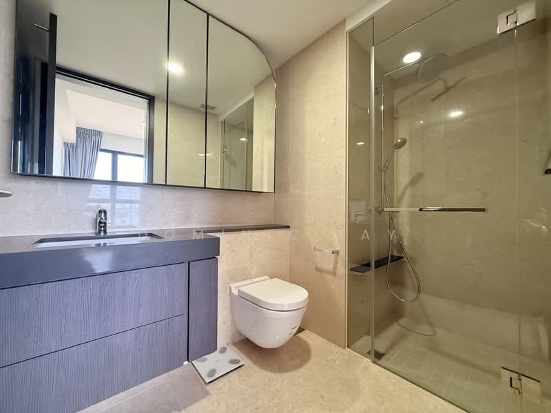 Avenue South Residence, 11 Silat Avenue, 2 Bedrooms, 721 sqft, Condominium For Rent, by Dominic Tay, 500087418 - Master Bathroom - PropertyGuru.com.sg