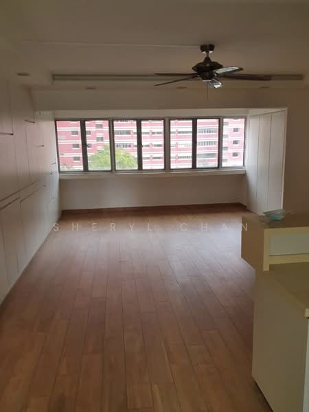 607 Elias Road HDB Flat For Sale at S$ 961,000 | PropertyGuru Singapore - Living Room