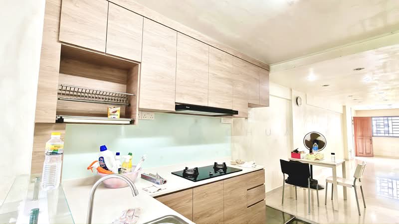 319 Ang Mo Kio Avenue 1 HDB Flat For Sale at S$ 530,000 | PropertyGuru Singapore - Kitchen
