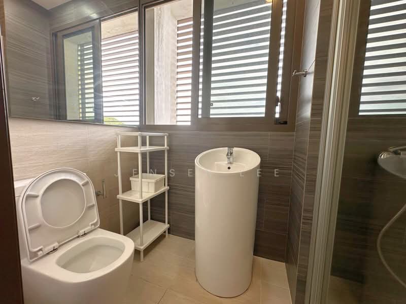 The Brooks I & The Brooks II, 60 Springside Walk, 2 Bedrooms, 710 sqft, Apartment For Rent, by Jensen Lee, 500087429 - Bathroom - PropertyGuru.com.sg
