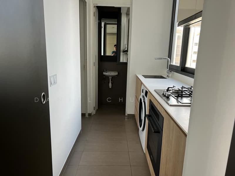 OUE Twin Peaks Condominium For Sale at S$ 4,000,000 | PropertyGuru Singapore - Kitchen