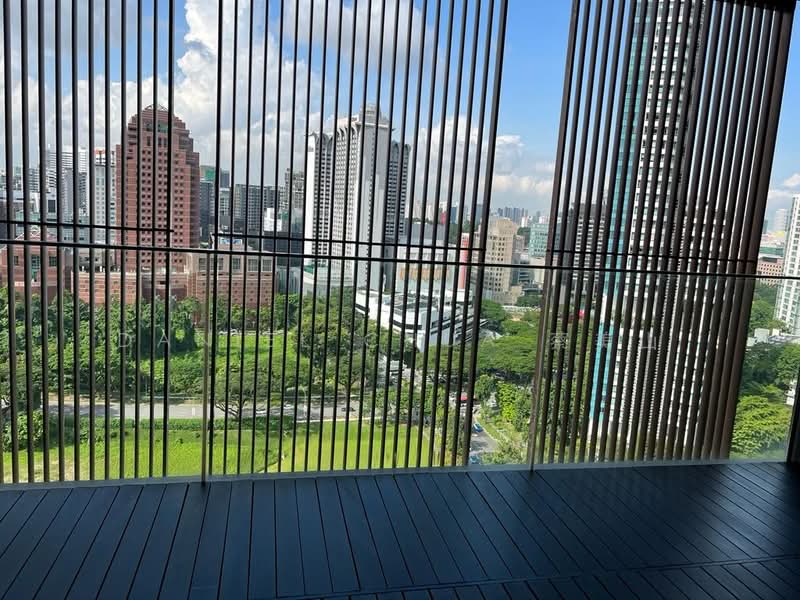 OUE Twin Peaks Condominium For Sale at S$ 4,000,000 | PropertyGuru Singapore - View