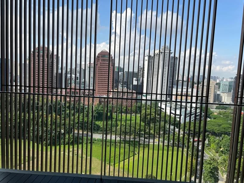 OUE Twin Peaks Condominium For Sale at S$ 4,000,000 | PropertyGuru Singapore - View