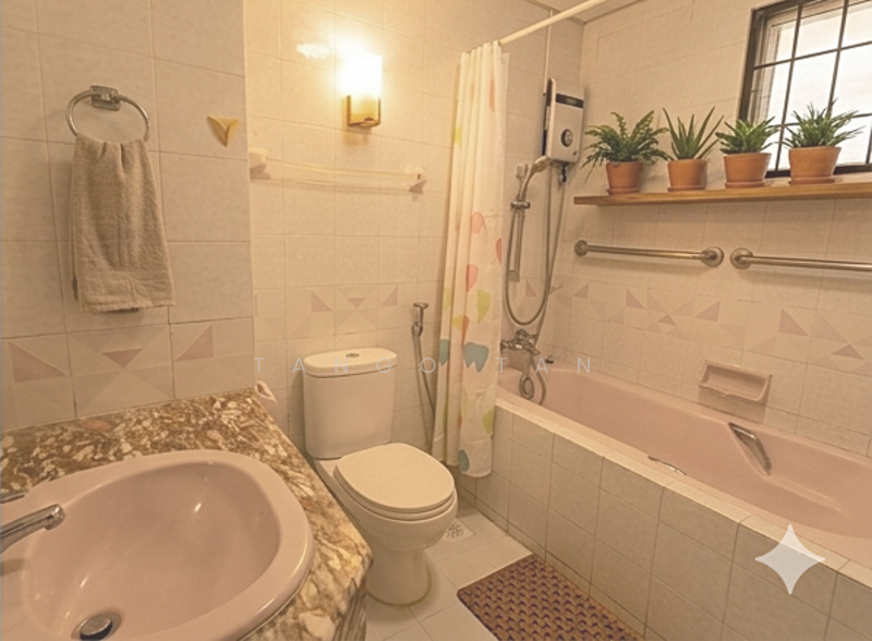 Bullion Park Condominium For Sale at S$ 1,200,000 | PropertyGuru Singapore - Bathroom