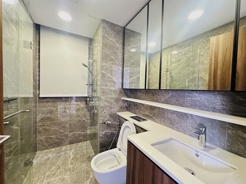 Lentor Modern, Lentor Central, 2 Bedrooms, 732 sqft, Condominium For Rent, by Linda Ee, 500087436 - Bathroom - PropertyGuru.com.sg