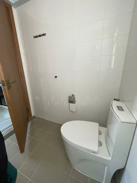 451A Bukit Batok West Avenue 6, 451A Bukit Batok West Avenue 6, Room Rental, 400 sqft, HDB Flat For Rent, by Nicholas Thong, 500087444 - Bathroom - PropertyGuru.com.sg