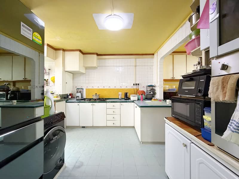 110 Mcnair Road, 110 Mcnair Road, 3 Bedrooms, 1,550 sqft, HDB Flat For Sale, by Karen Wong, 500087447 - Kitchen - PropertyGuru.com.sg