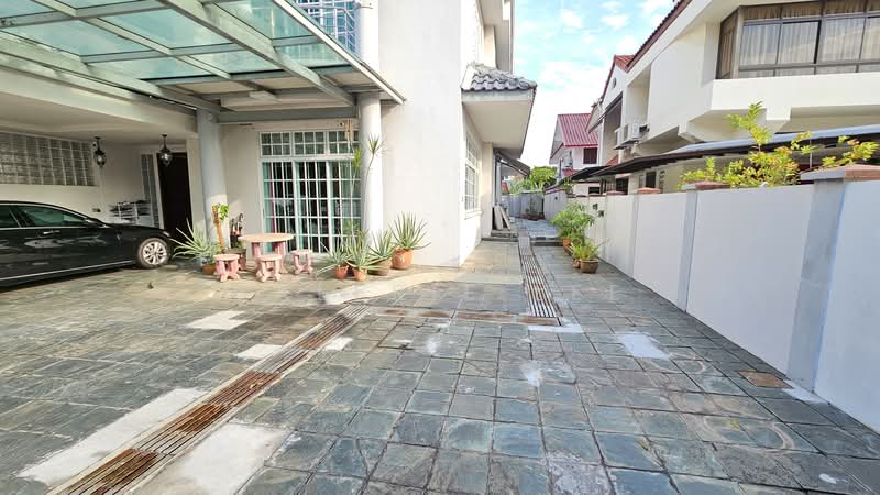 Jalan Teliti Semi-Detached House For Sale at S$ 6,800,000 | PropertyGuru Singapore - Exterior