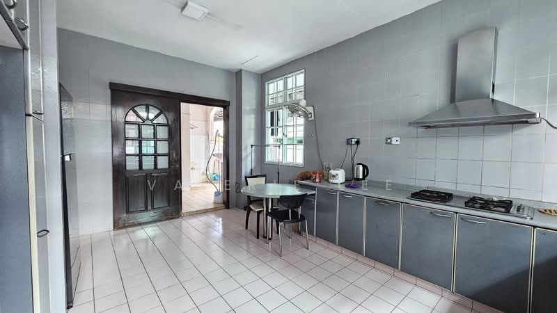 Jalan Teliti Semi-Detached House For Sale at S$ 6,800,000 | PropertyGuru Singapore - Kitchen