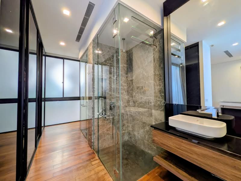 Meng Suan Road Terraced House For Sale at S$ 5,200,000 | PropertyGuru Singapore - Bathroom