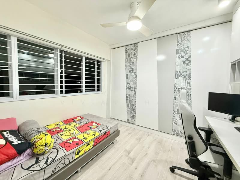 143 Lorong Ah Soo HDB Flat For Sale at S$ 690,000 | PropertyGuru Singapore - Bedroom