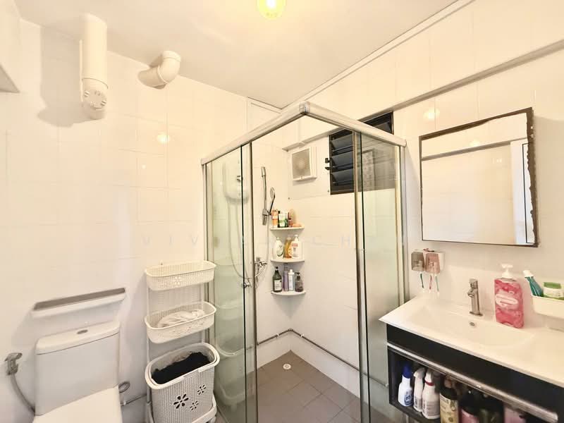 143 Lorong Ah Soo HDB Flat For Sale at S$ 690,000 | PropertyGuru Singapore - Master Bathroom