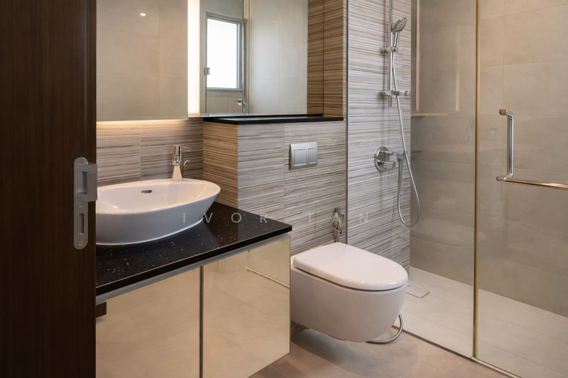 Kallang Riverside, 51 Kampong Bugis, 2 Bedrooms, 1,001 sqft, Condominium For Rent, by Ivor Tan, 500087476 - Bathroom - PropertyGuru.com.sg