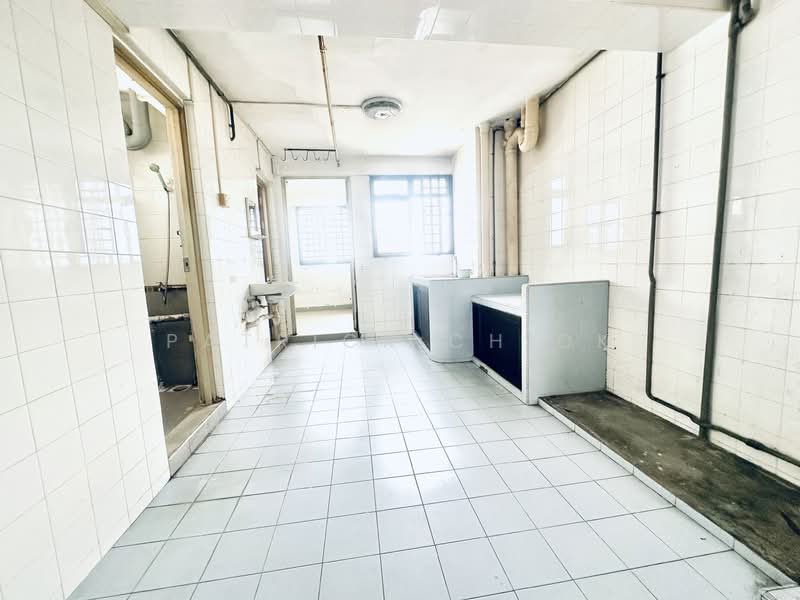 208 Boon Lay Place, 208 Boon Lay Place, 2 Bedrooms, 700 sqft, HDB Flat For Sale, by Patrick Chiok, 500087500 - PropertyGuru.com.sg