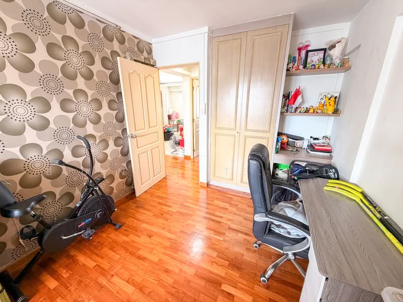 61 Chai Chee Road HDB Flat For Sale at S$ 588,000 | PropertyGuru Singapore - Study