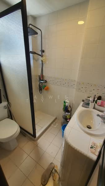 Sea Breeze Terrace, Sea Breeze Avenue, Studio, 300 sqft, Terraced House For Rent, by Alwee Tay Lip Wee, 500087511 - Bathroom - PropertyGuru.com.sg