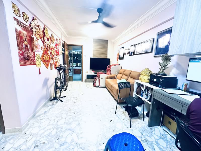 430 Clementi Avenue 3 HDB Flat For Sale at S$ 488,000 | PropertyGuru Singapore - Living Room