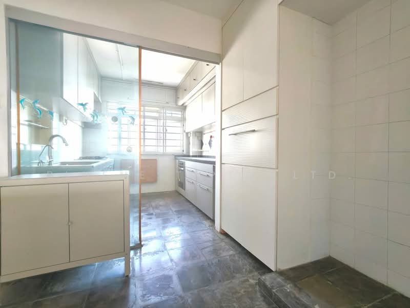 10E Bedok South Avenue 2, 10E Bedok South Avenue 2, 4 Bedrooms, 1,528 sqft, HDB Flat For Rent, by CLARENCE LIANG, 500087521 - Kitchen - PropertyGuru.com.sg